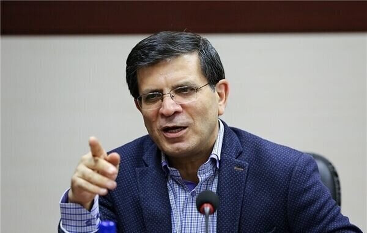 یک شاعر و طنزپرداز گفت: شعر چیزی جز هوشمندی در انتخاب کلمات، مضامین، قالب‌ها و مخاطب نیست. ناآشنایی شاعر با مخاطب موجب می‌شود اثر او با استقبال روبه‌رو نشود و شاعری که نتواند مخاطب خود را درک کند، در انتقال پیام خویش نیز موفق نخواهد بود.