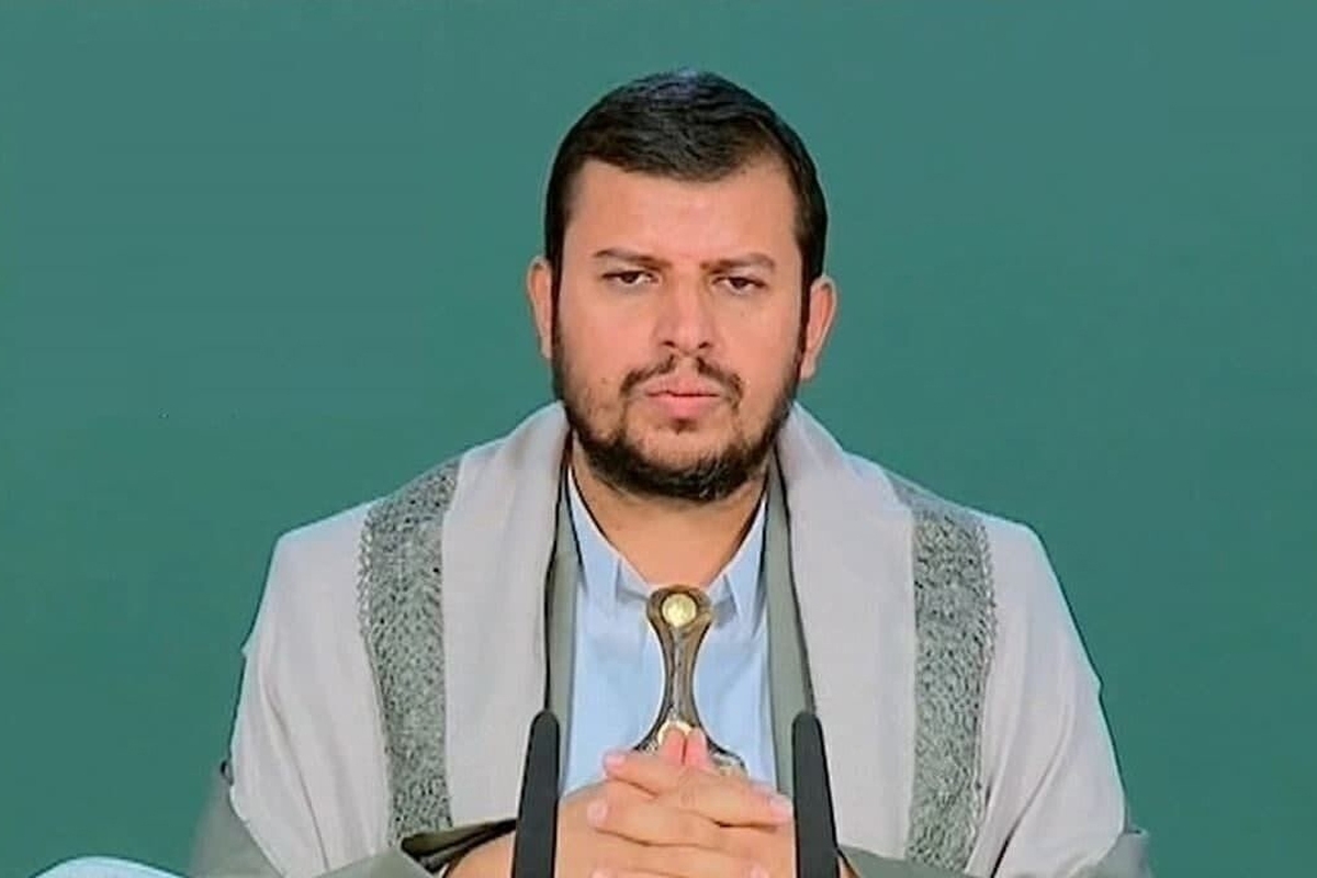 رهبر جنبش انصارالله با اشاره به حضور گسترده مردمی در تشییع پیکر شهید سرلشکر «محمد الغماری» رئیس ستاد کل نیروهای مسلح یمن تأکید کرد که این حضور گسترده مردمی بیانگر ثبات مواضع یمنی ها در مسیر مقاومت است.