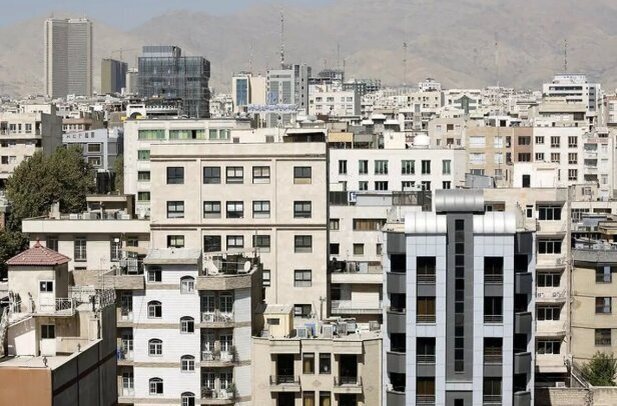 مسکن دراقتصاد ایران نه‌تنها یک کالای مصرفی بلکه یکی ازمهم‌ترین دارایی‌های سرمایه‌ای خانوارها وشاخصی تعیین‌کننده در سنجش عدالت اجتماعی و ثبات اقتصادی محسوب می‌شود.طی دودهه اخیروبه‌خصوص ازابتدای دهه۹۰،رشدشتابان قیمت مسکن وافزایش اجاره‌بهابه یکی ازاصلی‌ترین‌چالش‌های‌معیشتی‌مردم تبدیل‌شده است.