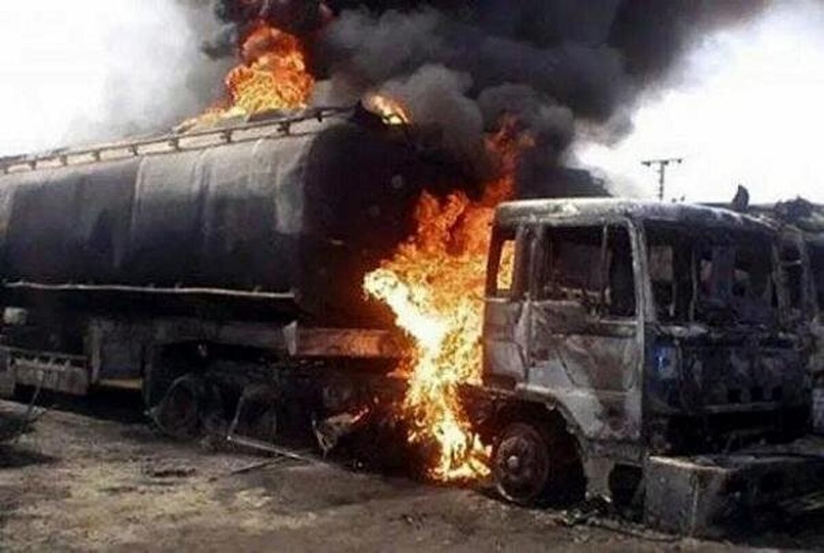 در پی تصادف و انفجار یک تانکر حامل بنزین در ایالت نیجر، مرکز نیجریه، حداقل ۳۵ نفر کشته و ۴۶ نفر دیگر زخمی شدند.