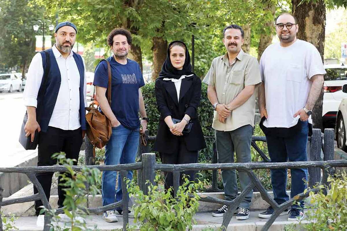 لمندگان، یک کمدی متفاوت