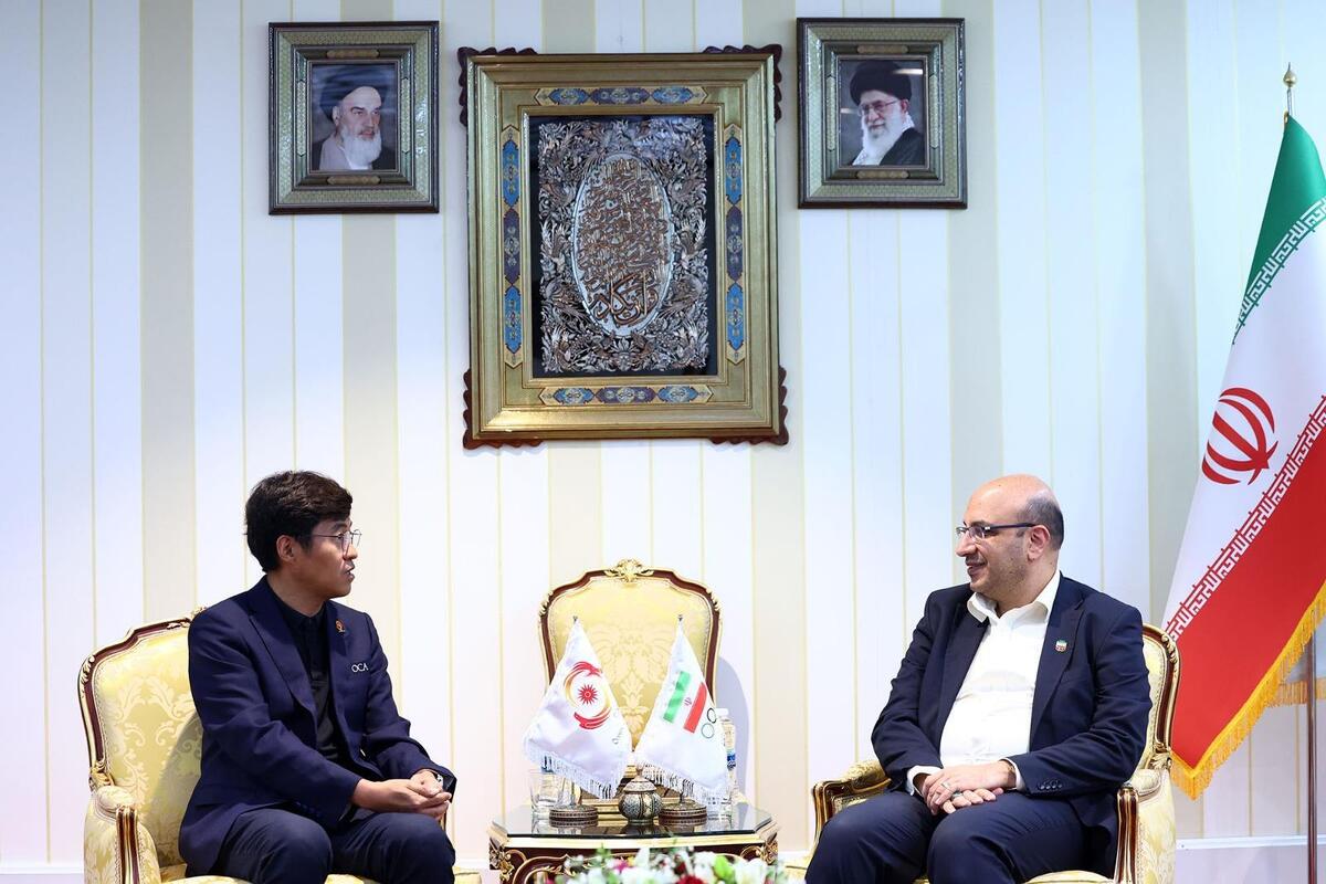 دکتر مهدی علی نژاد دبیرکل کمیته ملی المپیک با جین جوجیان مدیر رسانه و پخش شورای المپیک آسیا در محل کمیته ملی المپیک دیدار و گفت‌و‌گو کرد.