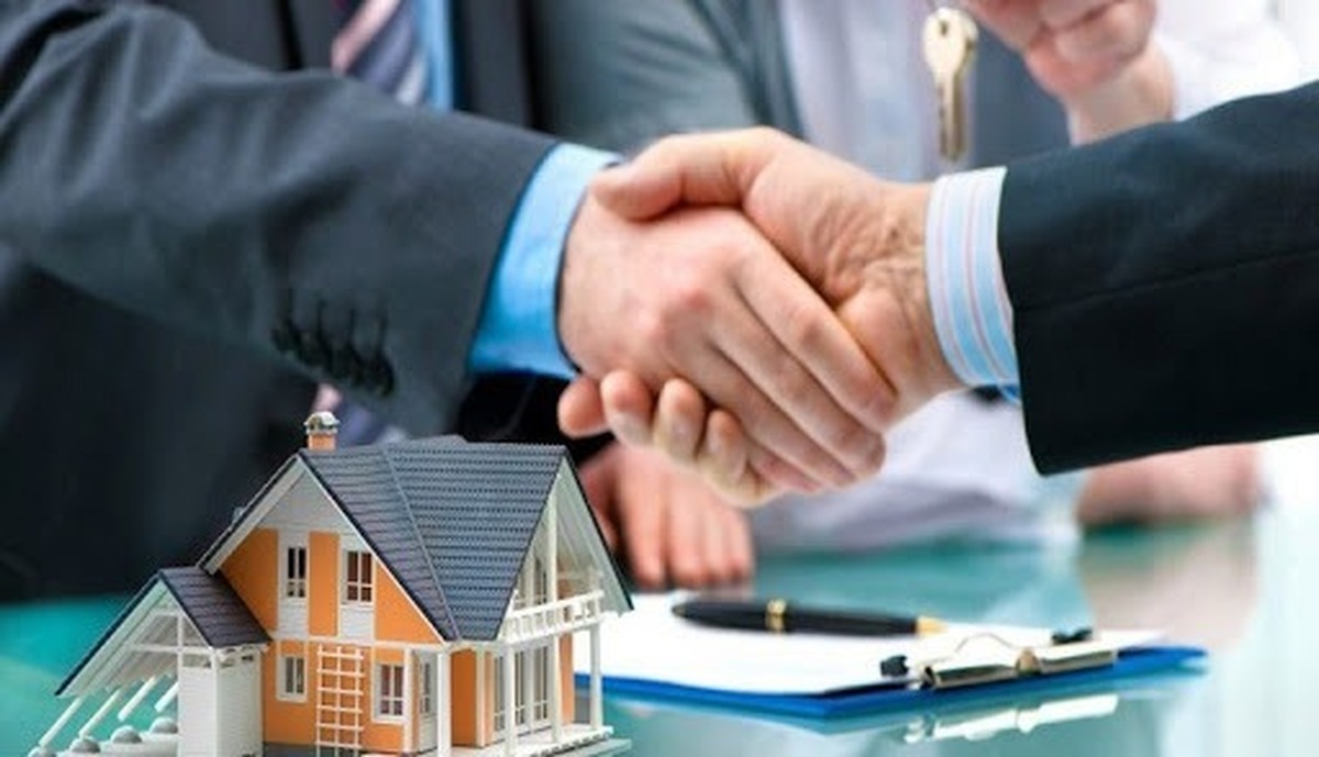 چرا در دنیای پیچیده معاملات ملکی، به یک وکیل متخصص نیاز دارید؟