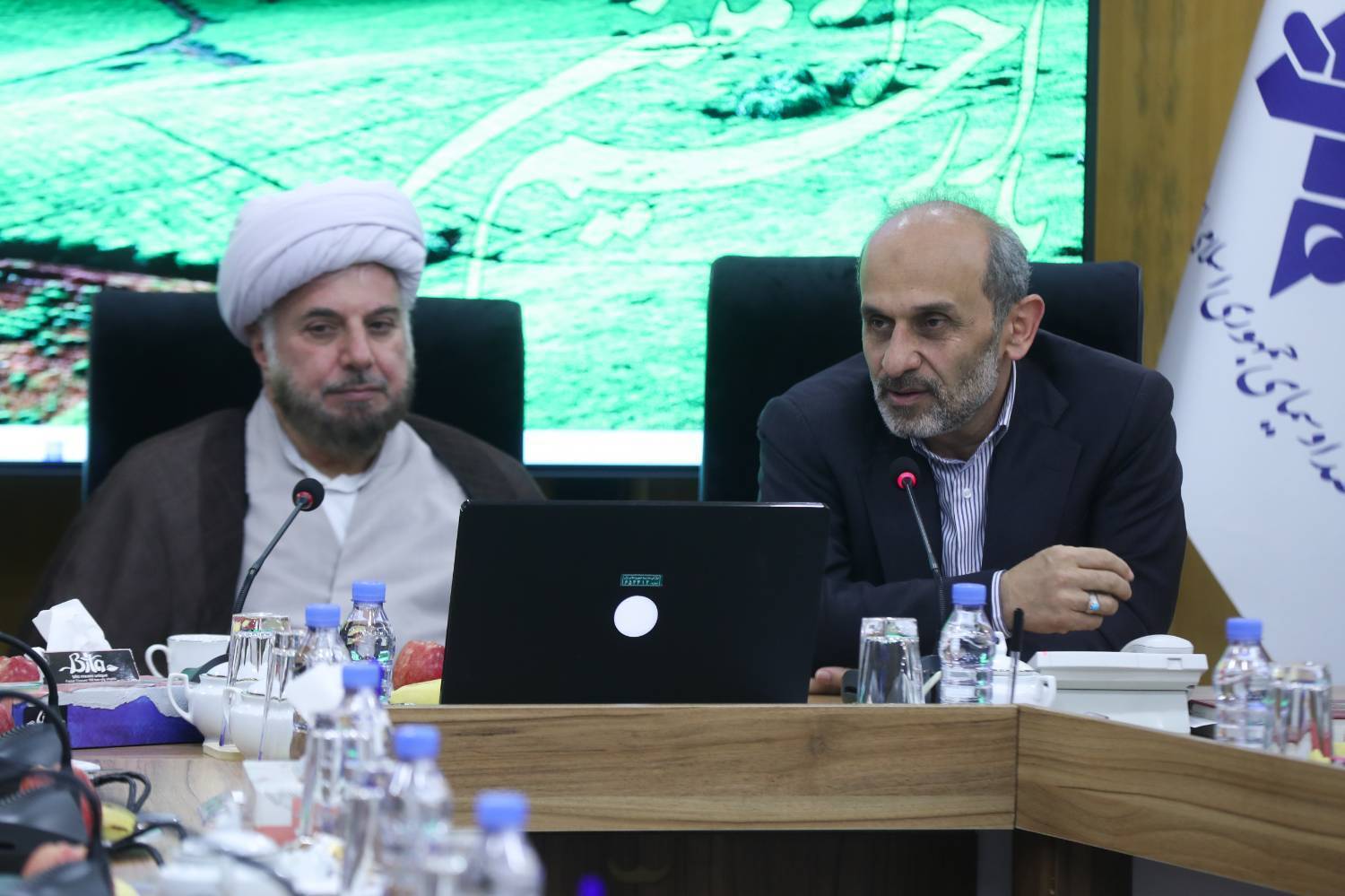 اهدای نشان «والی مهر» به رئیس رسانه ملی