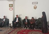 مدیر بیمه دی خراسان جنوبی در جمع خانواده‌های ایثارگر و بیمه‌شدگان خاص