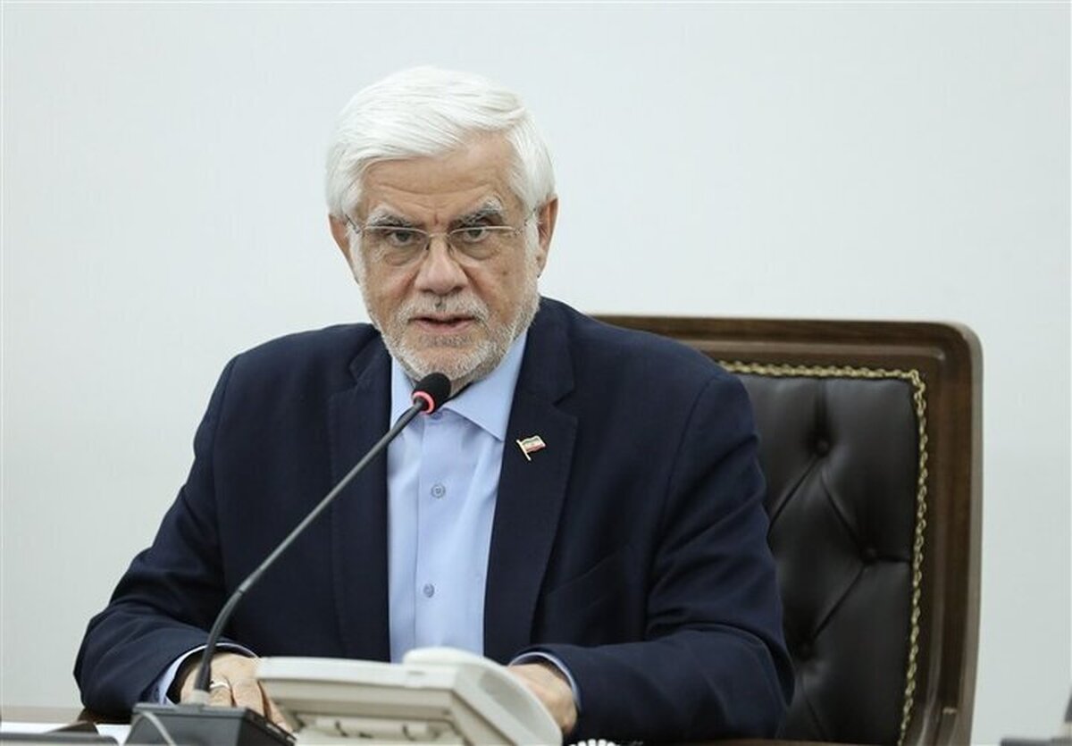 معاون اول رئیس‌جمهور گفت: افتخار می‌کنیم که آزادترین و مستقل‌ترین کشور هستیم و هیچ مقام و حکومتی نمی‌تواند کوچکترین نظریه را به مردم ما دیکته یا تحمیل کند. البته اهل مذاکره و گفت‌وگو هستیم.