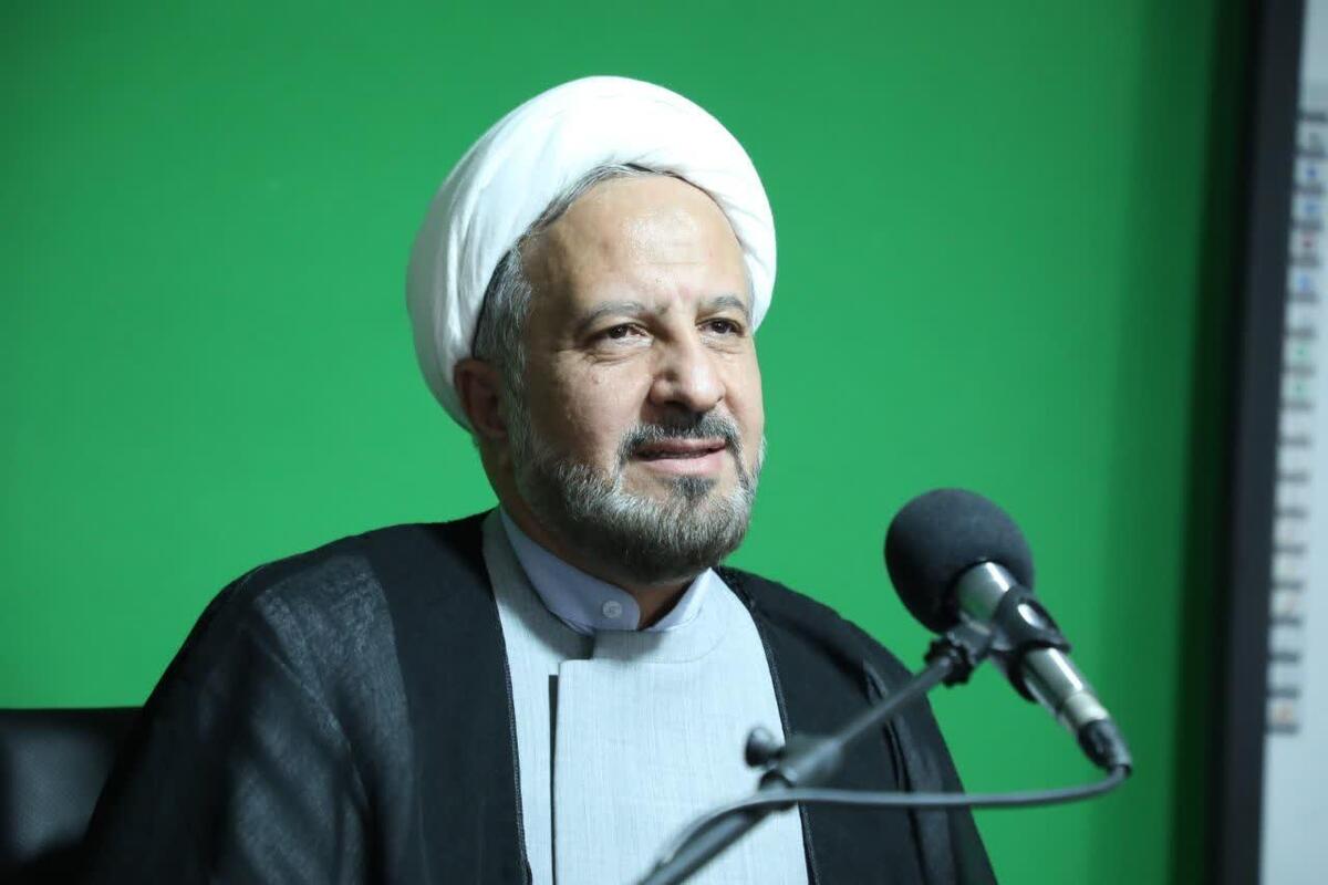 مشاور وزیر و رئیس ستاد هماهنگی کانون‌های فرهنگی هنری مساجد کشور در جریان آیین افتتاحیه هشتمین دوره تربیت مربی صحیفه سجادیه با اشاره به اهمیت تبیین معارف صحیفه سجادیه گفت: این اثر ارزشمند را با برگزاری حلقه‌های آموزشی در سطح کانون‌های مساجد به نسل جدید معرفی می کنیم.