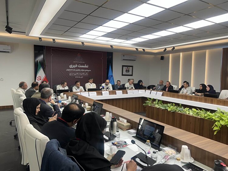 بومی‌سازی ۸۵ درصد تجهیزات پالایشگاه اصفهان و حرکت به سوی پالایشگاه سبز