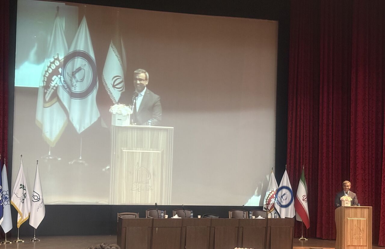 خدمت‌رسانی معطل تصمیمات بالادستی نماند