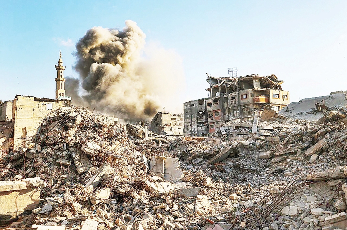 آمریکا پیش‌نویس قطعنامه‌ای را برای ایجاد نیروی بین‌المللی درغزه تهیه کرده که به واشنگتن وکشورهای همراهش اختیارات گسترده‌ای برای «اداره» و «امنیت» این منطقه می‌دهد. این طرح، گرچه به‌ظاهر برای حفاظت از غیرنظامیان و عبور و مرور انسانی طراحی شده، در عمل زمینه را برای مداخله مستقیم آمریکا در حاکمیت فلسطینیان فراهم می‌کند.