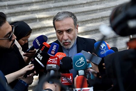 ببینید | وزیر امور خارجه در جمع خبرنگاران