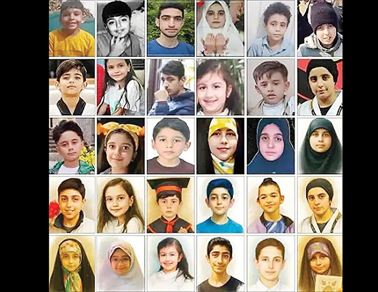 جای خالی دانش‌آموزان شهید در ۱۳ آبان