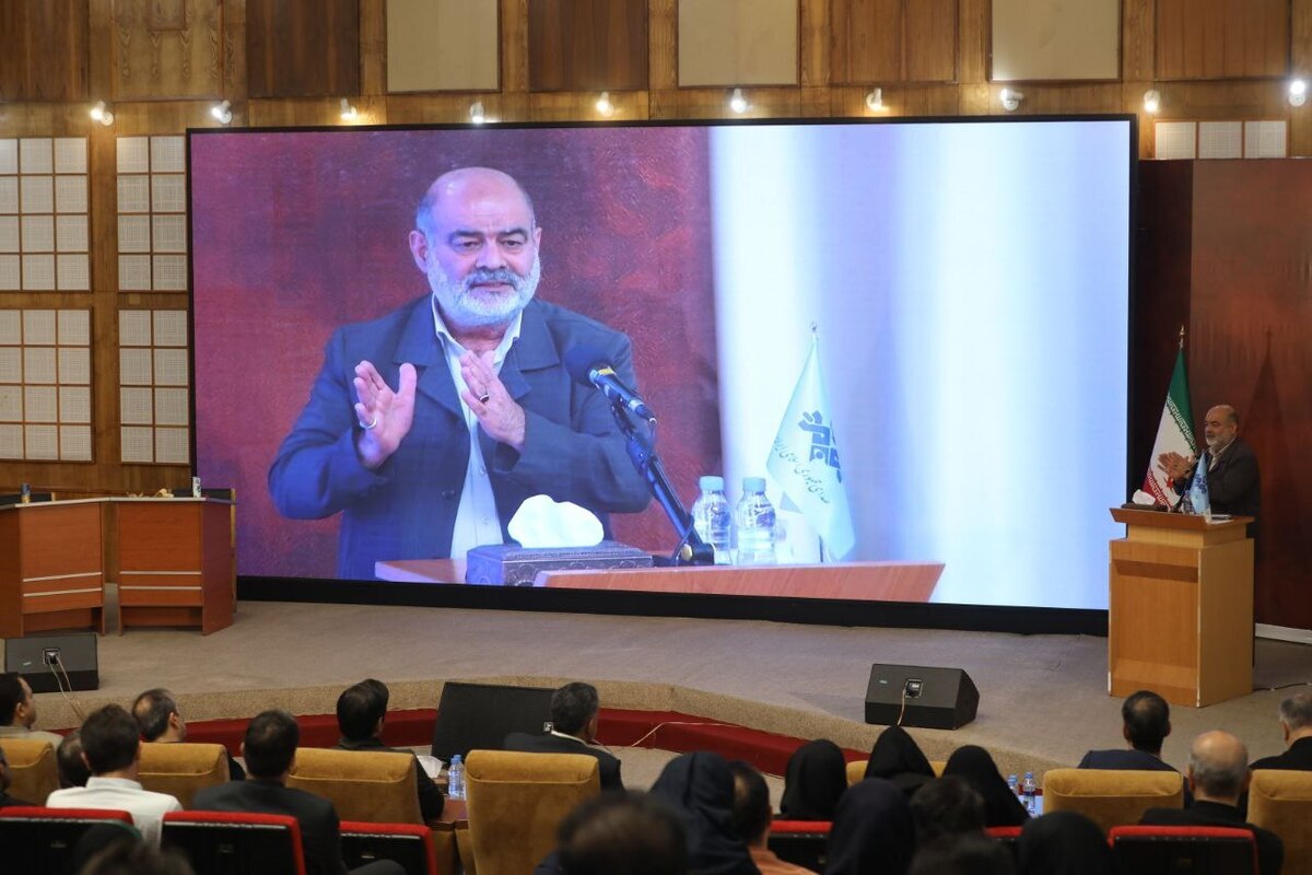 مراسم بزرگداشت روز آمار و برنامه‌ریزی با حضور علی بخشی‌زاده، معاون صدای رسانه ملی، شاهید مظفری رئیس مرکز طرح و برنامه و بودجه صدا و سیما، احمد میرزایی مدیرکل طرح و برنامه‌ریزی معاونت صدا و جمعی از همکاران این حوزه در استودیو شماره هشت ساختمان شهدای رادیو برگزار شد؛ مراسمی که با محوریت نقش آمار در تصمیم‌سازی، امید در مسیر پیشرفت و اهمیت برنامه‌ریزی علمی برای آینده صدا شکل گرفت.