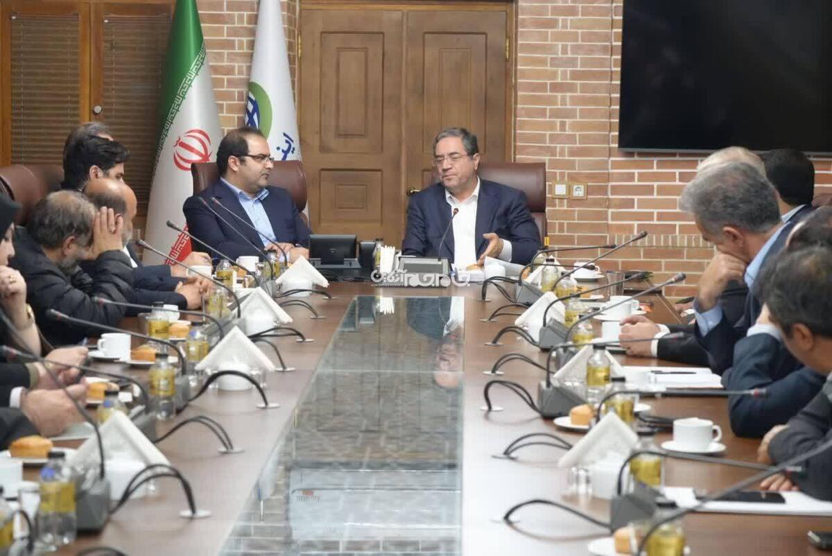 نشست مشترک استاندار آذربایجان‌غربی و معاون وزیر صمت برای بررسی راهکارهای توسعه صنعتی و جذب سرمایه‌گذاری در استان برگزار شد.