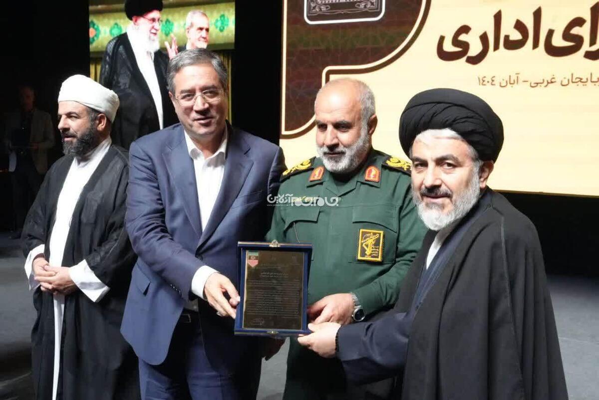 فرمانده قرارگاه حمزه در جلسه شورای اداری آذربایجان‌غربی گفت: همراهی مردم و انسجام مسئولان، پشتوانه موفقیت استان است و امروز خدمت به مردم و رفع مشکلات معیشتی اولویت اصلی است.