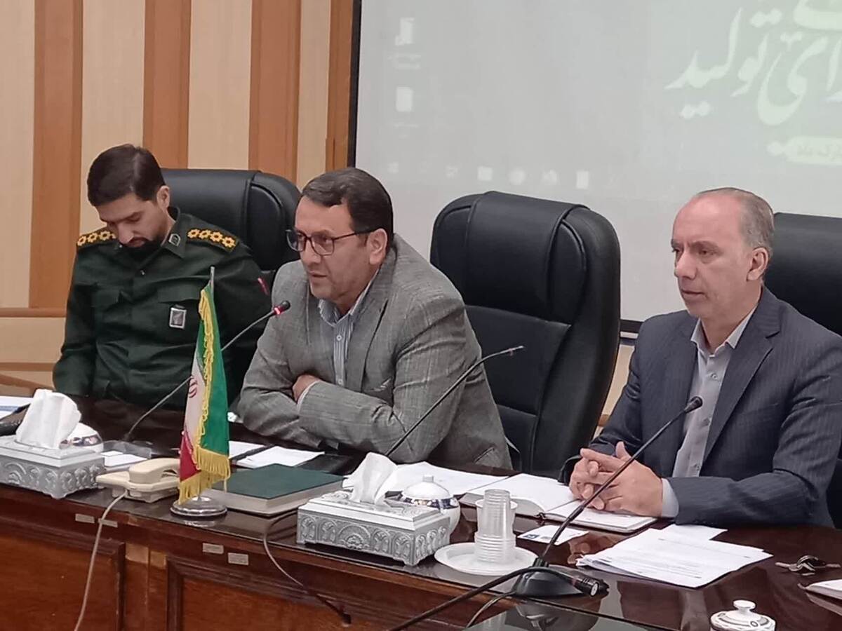 فرماندار قزوین گفت: تحقق سیاست‌های جوانی جمعیت مستلزم رویکردی میان‌بخشی و برنامه‌ریزی مبتنی بر داده‌های اجتماعی و علمی است تا بتوان از ظرفیت همه دستگاه‌های اجرایی برای پویایی جمعیت و تحکیم بنیان خانواده بهره گرفت.