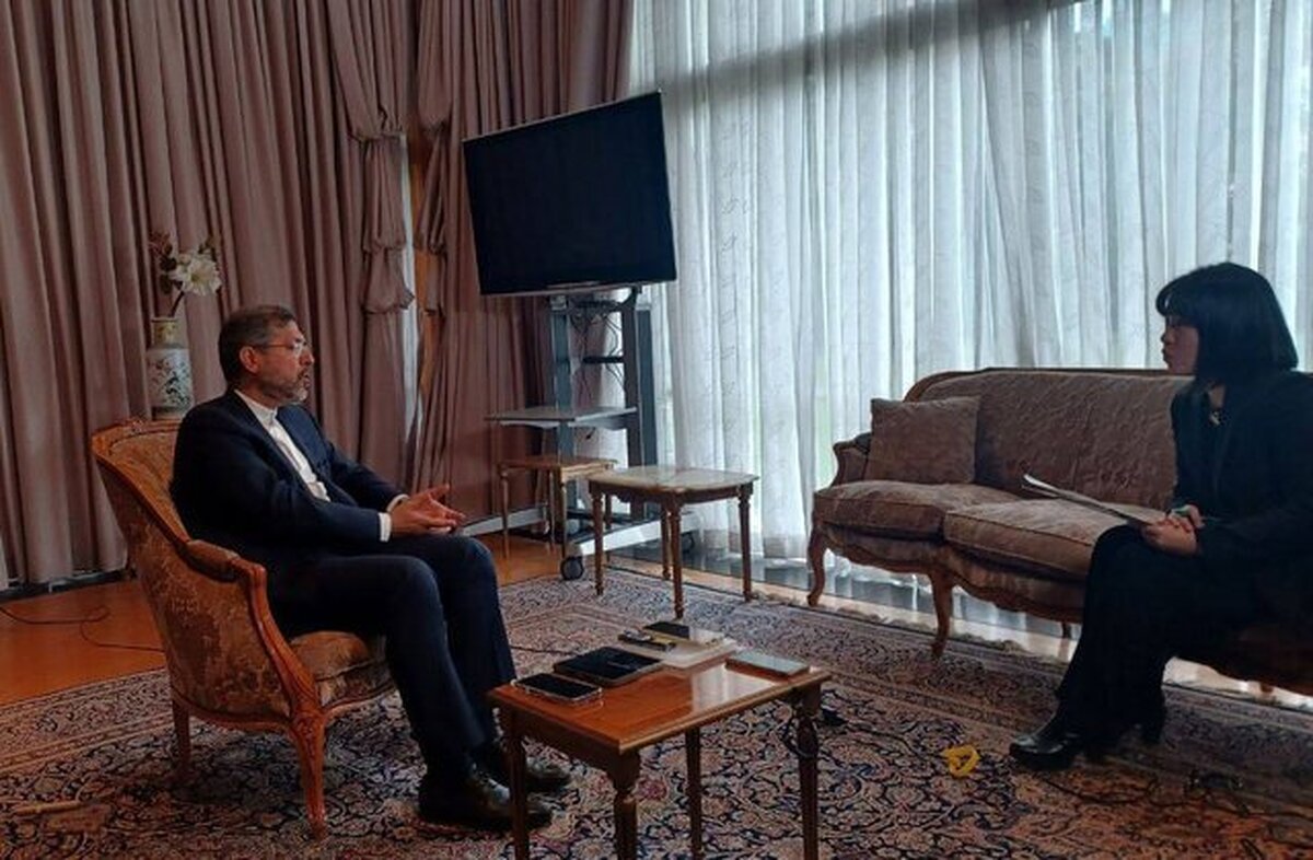 معاون وزیر خارجه ایران با بیان اینکه «موشک‌ها برای حفظ حاکمیت ملی و تمامیت ارضی کشور هستند و موضوع مذاکره نیستند»، گفت: ادامه یا ازسرگیری مذاکرات هسته‌ای به رفتار و نیت آمریکا بستگی دارد.