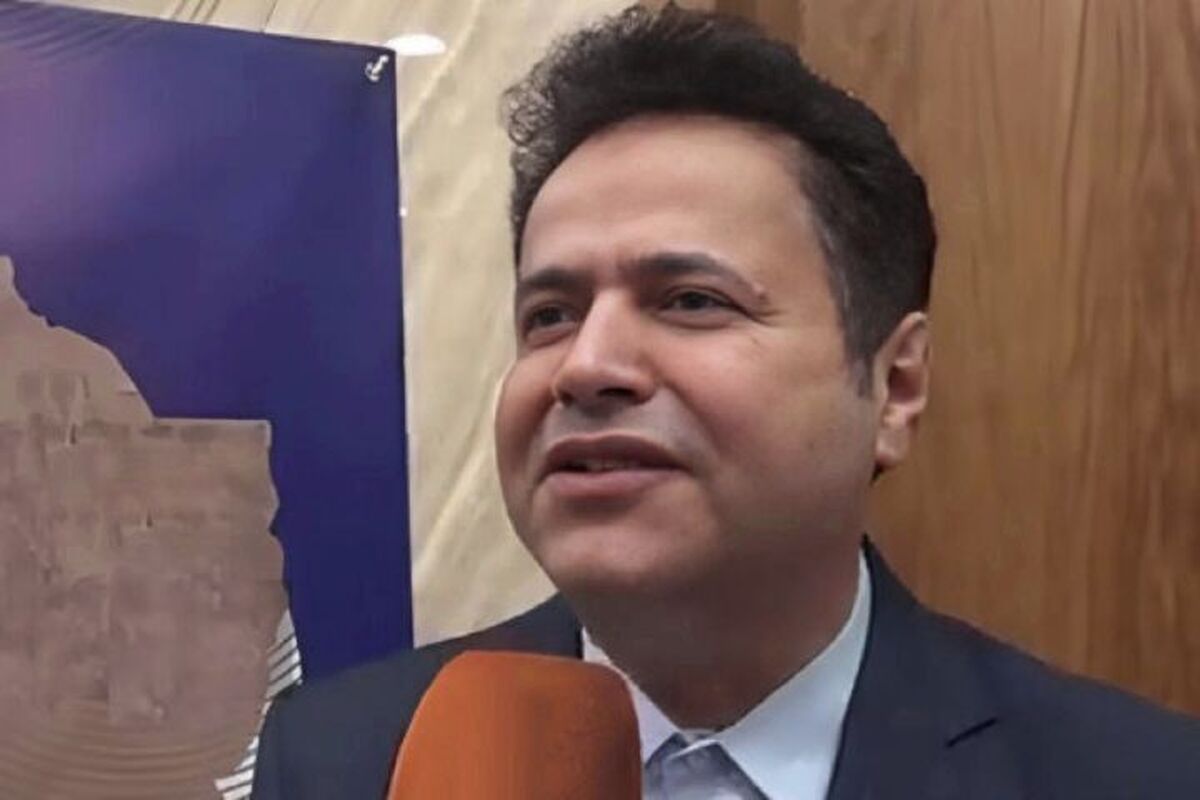 سخنگوی وزارت صنعت، معدن و تجارت از اجرای آیین‌نامه جدید کیفیت خودرو با محوریت نظارت مردمی و شفافیت اطلاعات خبر داد. وی تأکید کرد: این آیین‌نامه با هدف بهبود کیفیت خودرو‌ها و پاسخگویی مستقیم خودروسازان و قطعه‌سازان در قبال مشتریان، ۱۵ روز پس از انتشار در روزنامه رسمی لازم‌الاجرا خواهد شد.