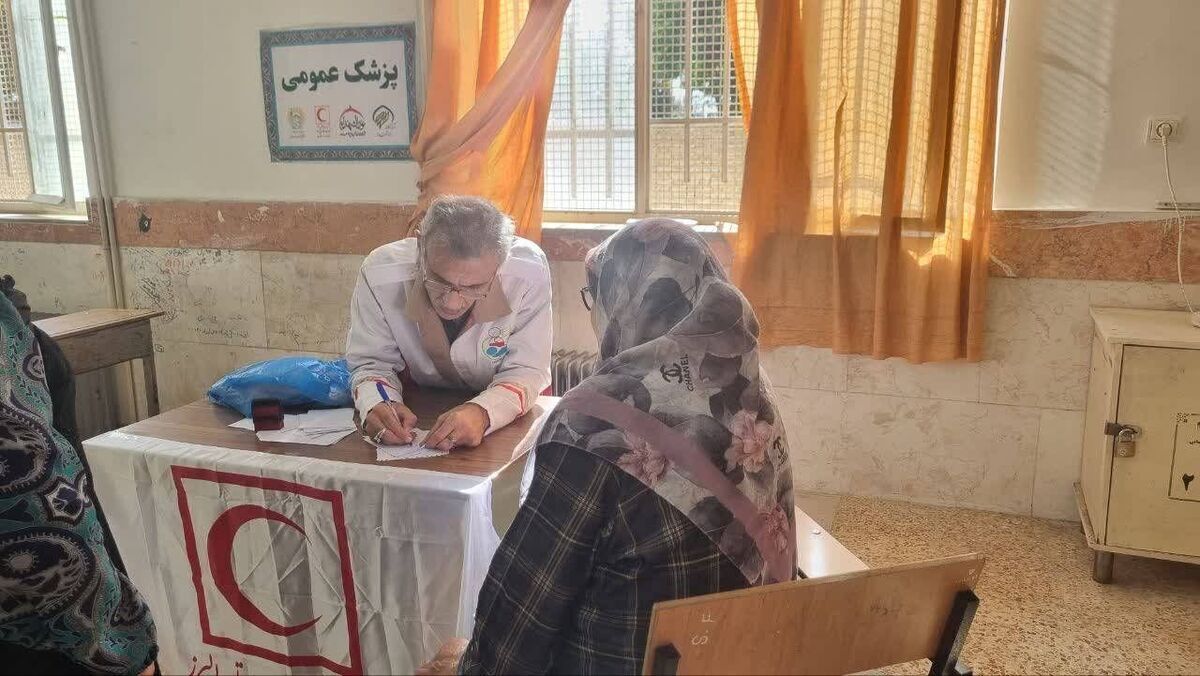 بیش از ۱۲۰۰ نفر از در منطقه عباس آباد کرج از خدمات رایگان سلامت محور در کاروان سلامت بهره‌مند شدند.