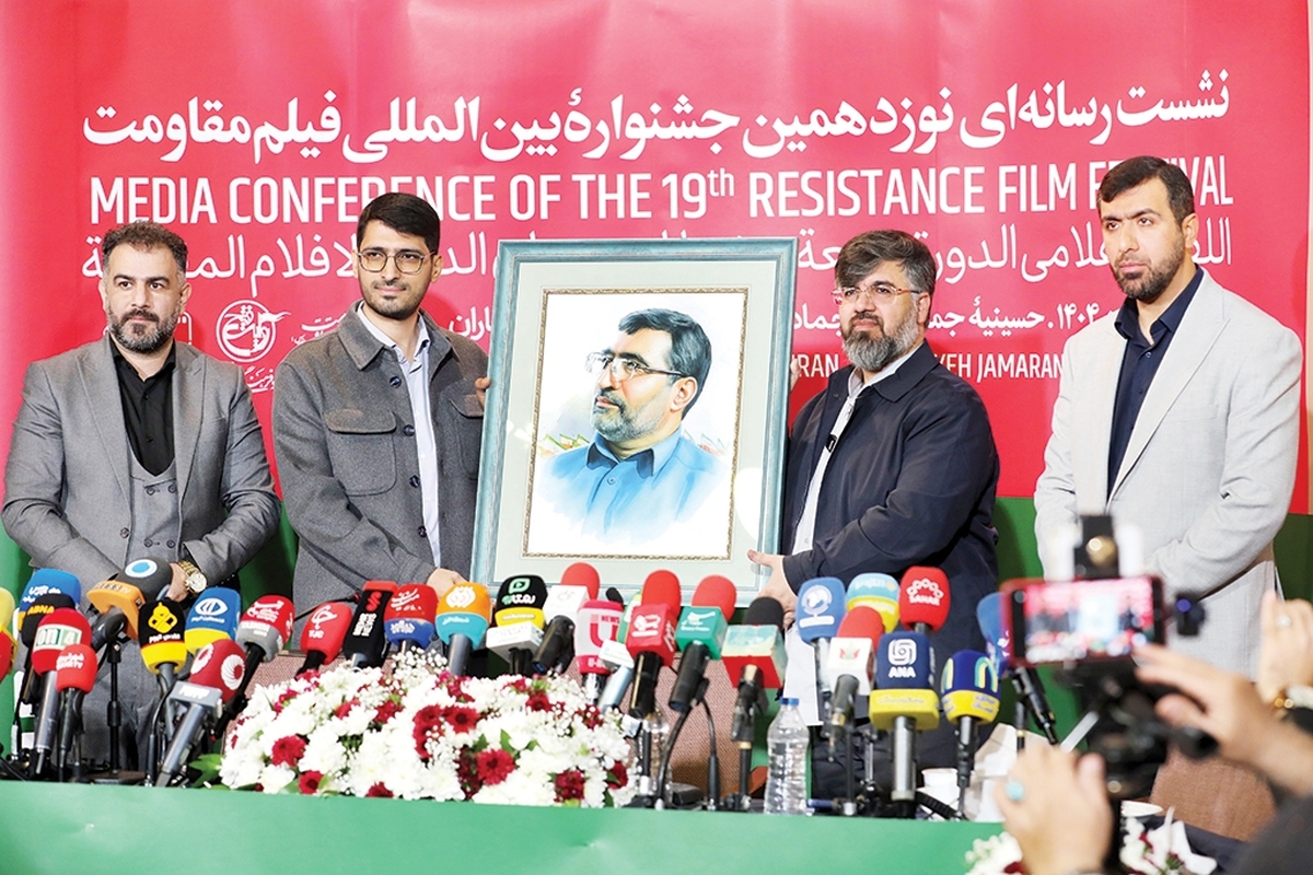 با توجه به آنچه امسال در جنگ ۱۲ روزه رخ داد‌، ارائه آثار هنری‌ای که بتواند بازتاب دهنده اتفاقاتی باشد که در این بازه زمانی به‌وقوع پیوست، از اهمیت ویژه‌ای برخوردار است. امسال در هر جشنواره فرهنگی و هنری‌ای که برگزار می‌شود، می‌توانیم ردی از آثاری در این مورد را ببینیم و از یکی از جشنواره‌هایی که عزمش را برای سالانه‌شدن جزم کرده‌، نوزدهمین جشنواره بین‌المللی فیلم مقاومت است.