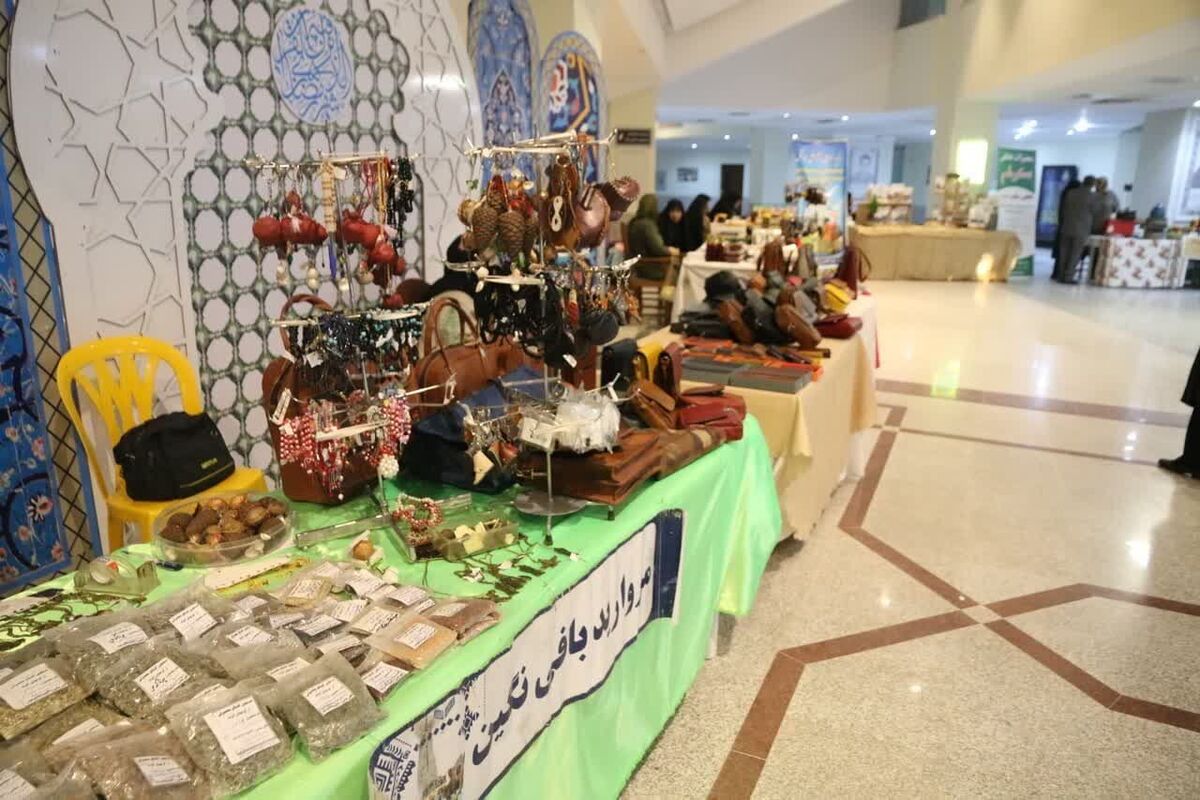 نخستین رویداد مشاغل خانگی با محوریت دانش‌آموزان با هدف آشنایی نسل جوان با مهارت‌های کارآفرینی و ترویج فرهنگ اشتغال در استان البرز آغاز شد؛ این رویداد به همت اداره‌کل تعاون، کار و رفاه اجتماعی استان و با همکاری شرکت تعاونی ساماندهی مشاغل خانگی البرز و مشارکت بانک توسعه تعاون در حال برگزاری است.