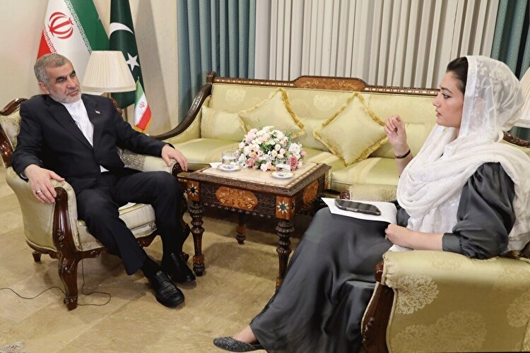 ایران به دنبال قدرتمند شدن همسایگان است