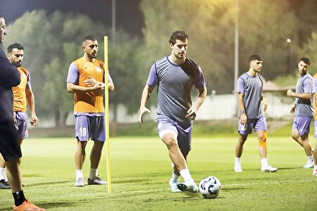 یوزها در برابر تیم مرموز