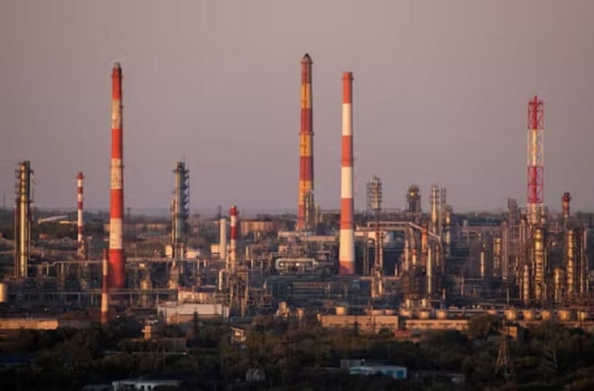 سازمان «اویل چنج اینترنشنال» در گزارشی از مشارکت ۲۵ کشور در تأمین نفت رژیم صهیونیستی در طول جنگ غزه پرده برداشت و این اقدام را محکوم کرد و آن را نسل‌کشی خواند.