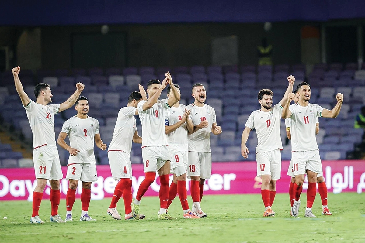 امیر قلعه‌نویی بعد از برد درضربات پنالتی مقابل کیپ‌ورد،این مسابقه رایک برددیگر به حساب دوران مربیگری ملی خود نوشت، درحالی که او بارها و بارها مثلا شکست برابرکره‌جنوبی درجام ملت‌های۲۰۰۷درضربات پنالتی رامساوی خطاب می‌کردومی‌گفت:«بدون باخت من را برکنارکردند.»فرمول نتایج بازی‌هامشخص است.