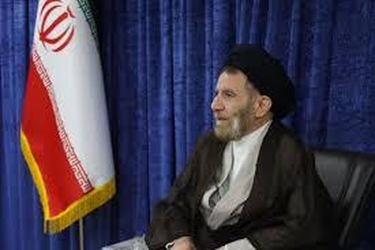 خرم‌آباد -جام جم آنلاین - نماینده ولی فقیه در لرستان و امام جمعه خرم‌آباد با انتقاد از عملیاتی نشدن برخی مصوبات و تعهدهای مسئولان در سفرهای پیشین به استان گفت: لرستان با وجود ظرفیت‌های بی‌شمار از عقب‌ماندگی‌هایی در توسعه رنج می‌برد که جبران آن نیازمند، تحول همراه با جهش است.