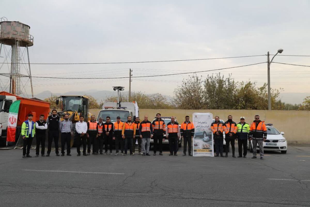 مانور روز جهانی یادمان قربانیان سوانح رانندگی در جاده‌های استان البرز برگزار شد.