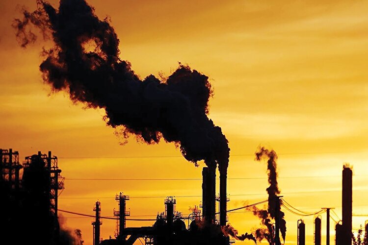 دود از مازوت‌ بلند است