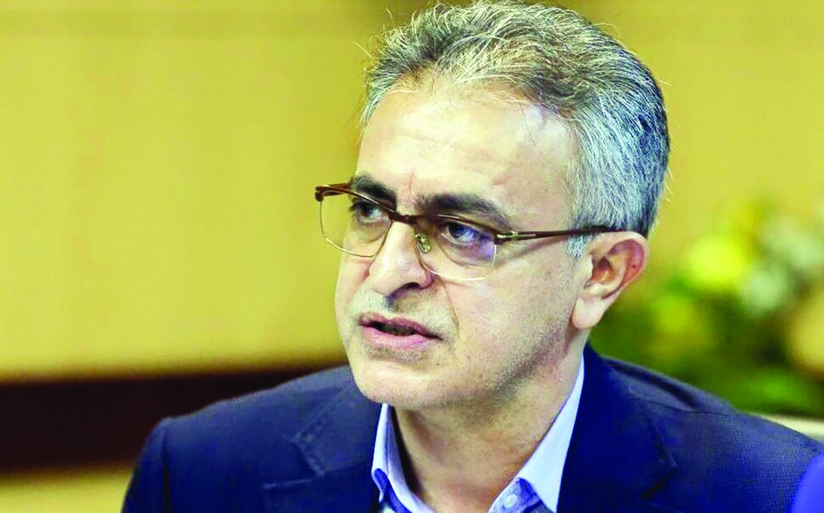  رئیس مرکز مدیریت بیماری‌های واگیر وزارت بهداشت با اشاره به این‌که اصطلاح «گلودرد تیغی» این روزها به‌هیچ‌وجه نشان‌دهنده سویه‌ای با شدت بیشتر یا خطر بالاتر کرونا نیست، گفت: رصد آنفلوآنزا در کشور نشان می‌دهد که میزان ابتلا به آنفلوآنزا رو به افزایش است و افراد در معرض خطر باید بیشتر مراقب باشند.