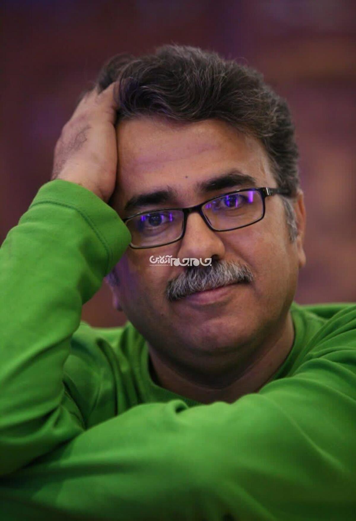 زهرا سیف آذرنژاد-روزنامه نگار:
گفت و گو با «جهانشیر یاراحمدی» که سالها با مدیریت، پژوهش و تجربه عملی، جریان تئاتر استان بوشهر را زنده نگه داشته و معتقد است تئاتر، برای او زندگی است