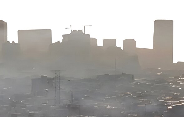 آسمانی که دیگر آبی نیست