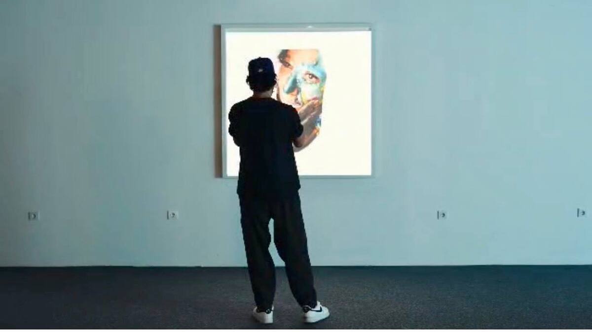 مجموعه تفریحی، فرهنگی و ورزشی جماران میزبان نمایشگاه گروهی «فرش قرمز» با حضور ۲۲ هنرمند است.