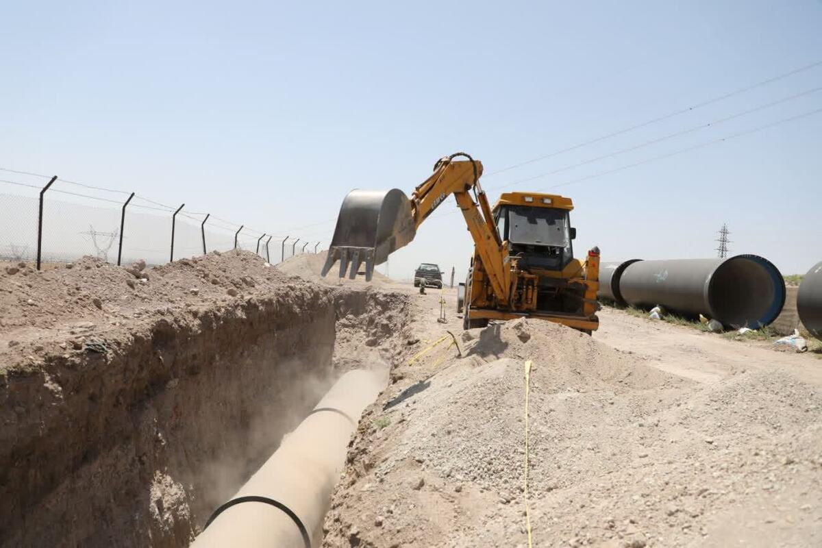 مدیرعامل شرکت آب منطقه ای قزوین گفت: به زودی عملیات اجرایی باقیمانده طرح آبرسانی از سد طالقان به شهرها و روستاهای استان و احداث تصفیه خانه آب شرب به روش سرمایه گذاری آغاز می شود.