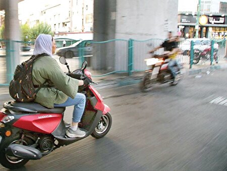 مسأله چندبعدی موتورسواری زنان