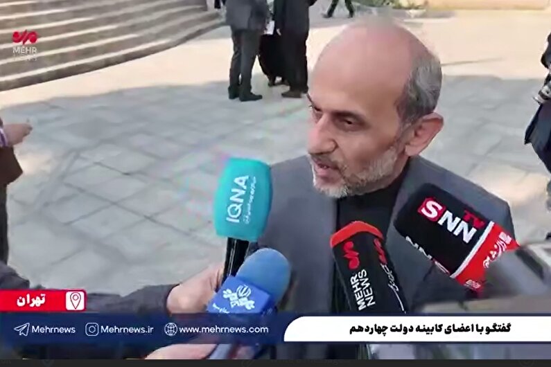 ببینید | آواربرداری ساختمان شیشه‌ ای احتمالاً تا آخر آذر تمام می شود