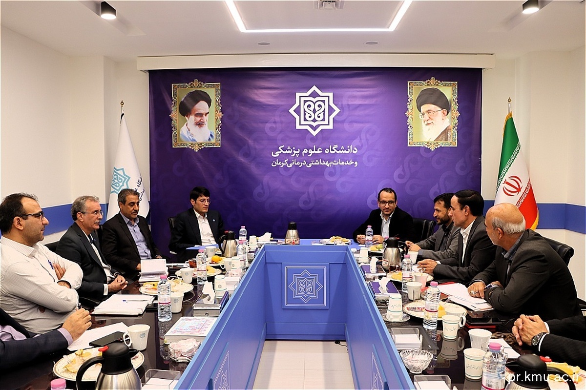 رئیس شبکه بهداشت و درمان کوهبنان گفت: کمبود جاذبه‌های شهری باعث شده کوهبنان با مشکل جدی کمبود پزشک و پرسنل درمانی روبرو باشد و پزشکان تمایلی به حضور در این شهرستان نداشته باشند.