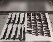 کشف ۴۰ قبضه سلاح جنگی توسط مرزبانان کرمانشاه