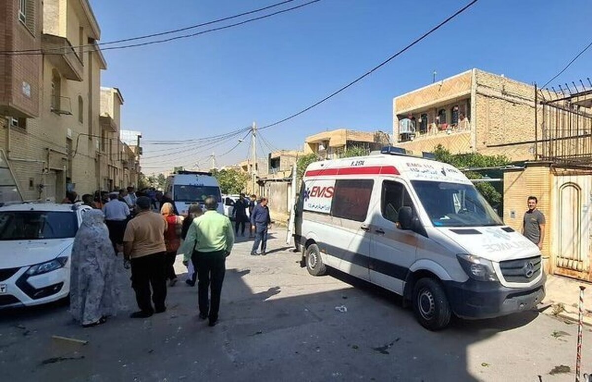 طبق اعلام روابط عمومی اورژانس فارس بر اثر حادثه انفجار در یک منزل مسکونی دو طبقه در شهرک میانرود، دو نفر مصدوم شدند.