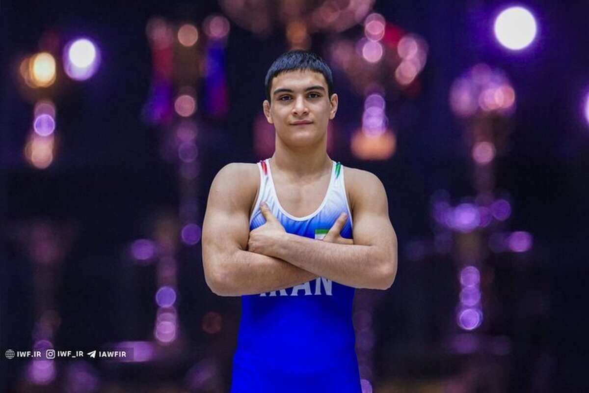 آزادکار وزن ۶۵ کیلوگرم رقابت‌های کشتی بازی‌های آسیایی جوانان بحرین در دیدار فینال برابر نماینده هند به پیروزی دست یافت و صاحب مدال طلا شد.