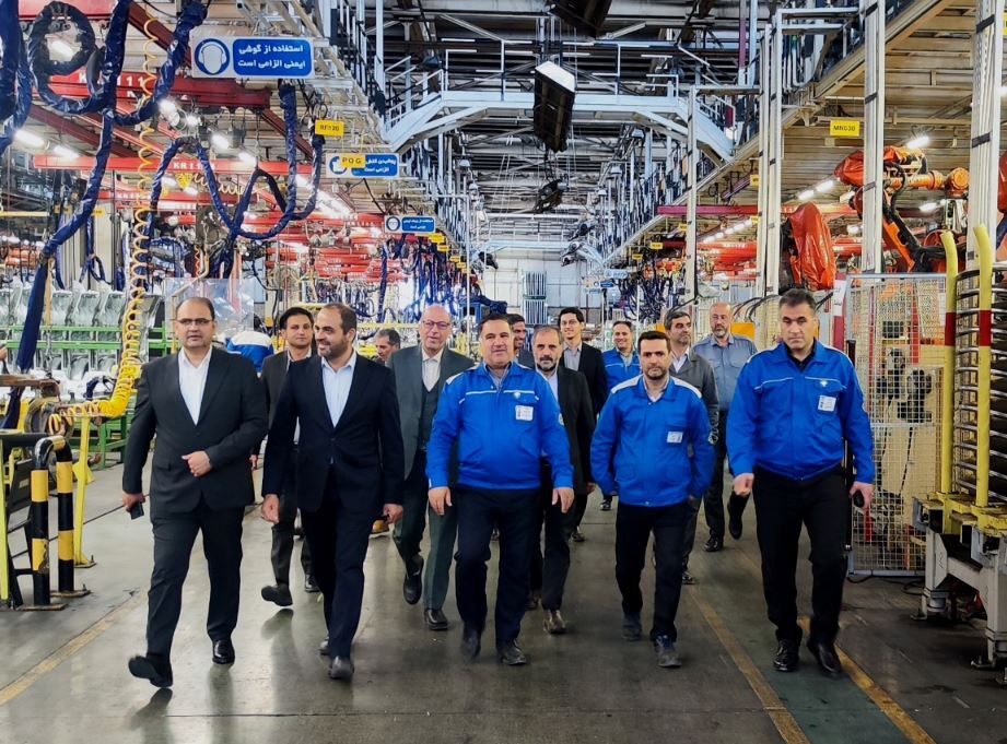 باید موانع ارزی را از مسیر تولید خودرو برداشت باید موانع ارزی را از مسیر تولید خودرو برداشت