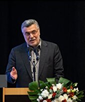 ۸۰ درصد بیمه‌شدگان با جیب دولت یا به صورت رایگان در کشور درمان می‌شوند