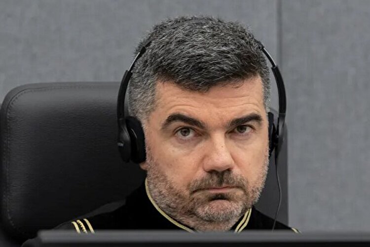 قاضی بین المللی محروم از خدمات بانکی