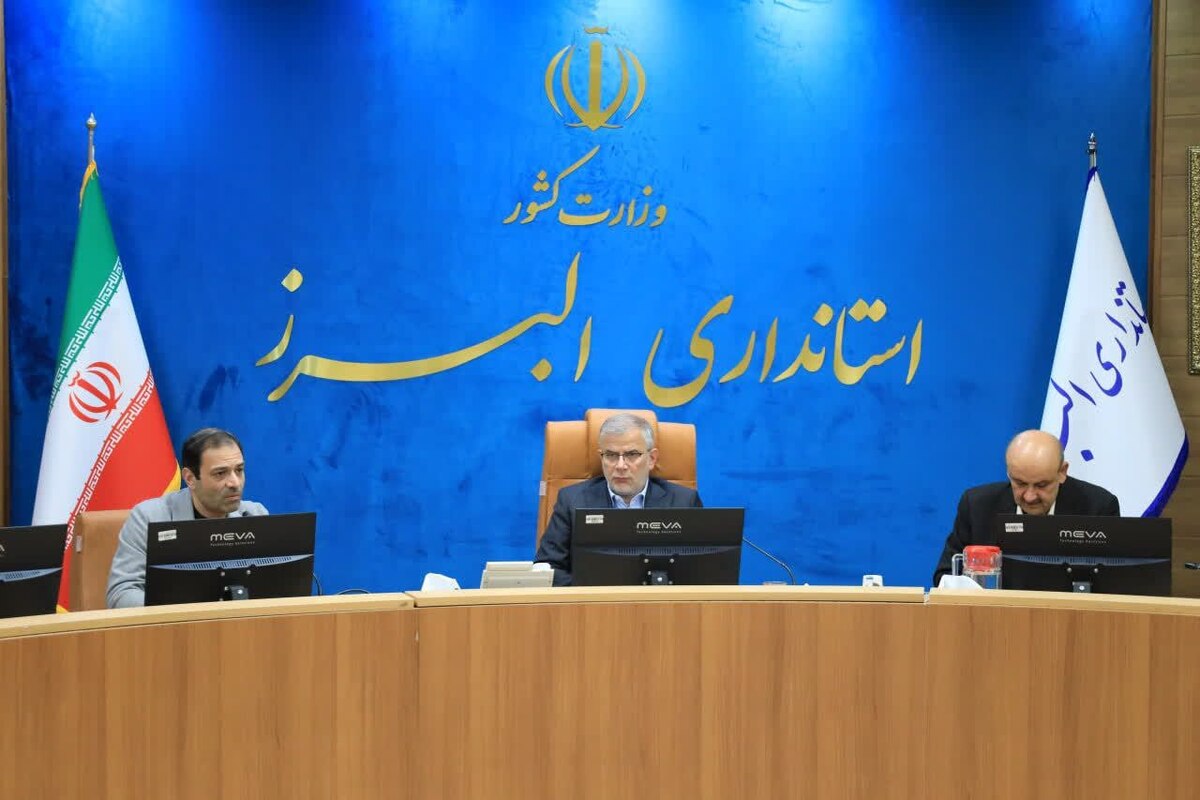 استاندار البرز در نشست مشترک با اعضای شورا‌های اسلامی شهر‌های استان تأکید کرد که فرصت باقیمانده از دوره ششم شورا‌ها زمان مناسبی برای تمرکز بر تکمیل زیرساخت‌ها و اجرای طرح‌های اولویت‌دار شهری است و مدیریت شهری باید تا آخرین روز در مسیر خدمتگزاری به مردم تلاش کند.