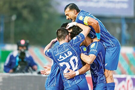 صدرنشینی با دستان آدان