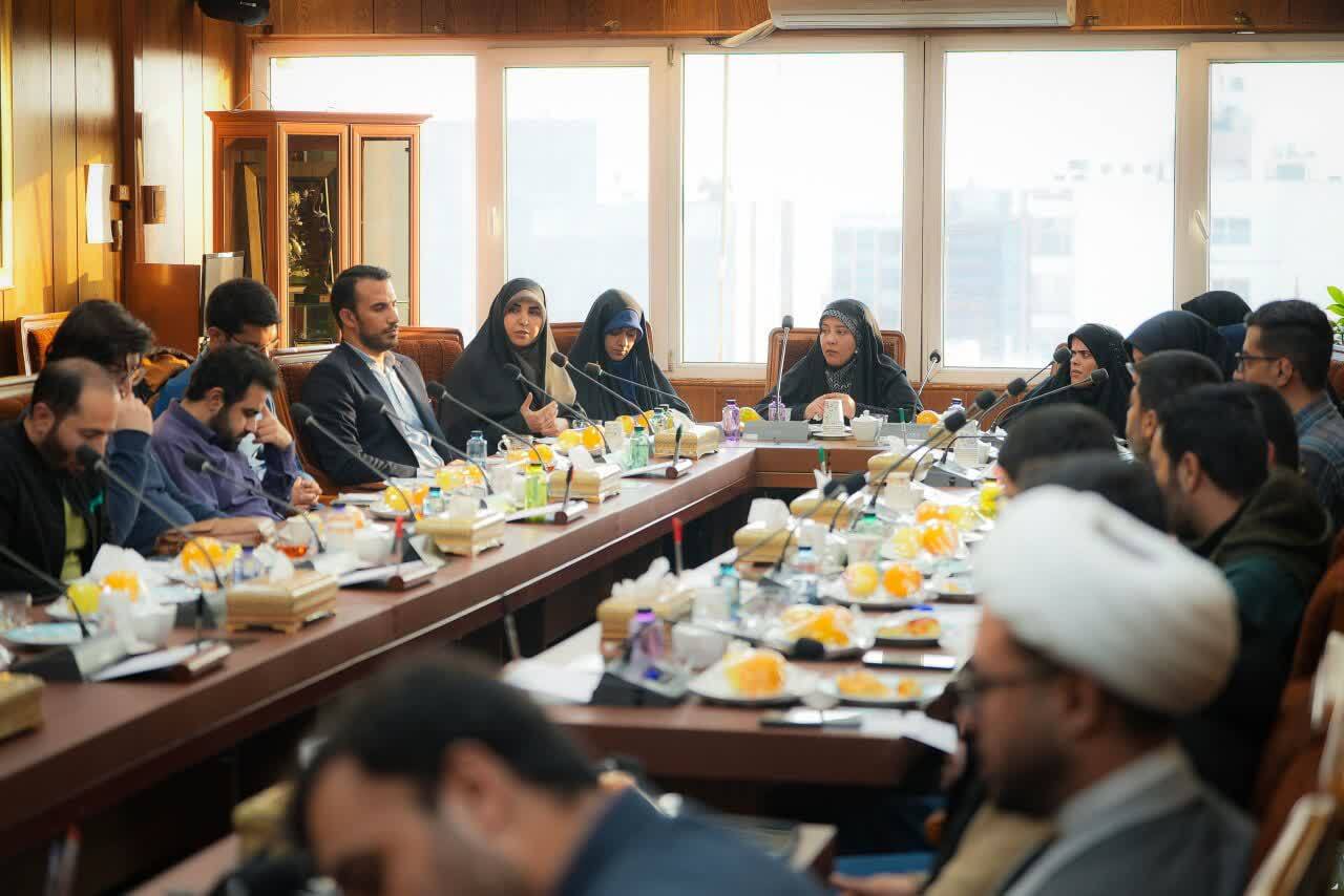 حمایت از حلقه‌های میانی یکی از راه‌های مهم شکوفایی ظرفیت‌های مردمی است