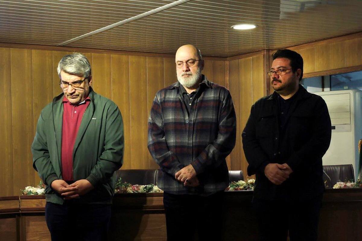 پژوهشگران حوزه‌های فرهنگی زنان و سینما هشدار می‌دهند که زن در روایت‌های امروز بیش از آنکه به عنوان شخصیتی واقعی و تاریخمند دیده شود به ابزاری برای پیشبرد داستان تبدیل شده و تصویر او در آثار مرتبط به جنگ بیشتر به سمت طنز و سطحی‌سازی رفته است. آنان تأکید کردند بازگشت به واقعیت تنها با پژوهش عمیق و شناخت درست از مفهوم ایثار ممکن است.